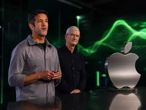 John Ternus Gantikan Tim Cook Jadi CEO Apple, Prioritaskan AI Untuk Apple