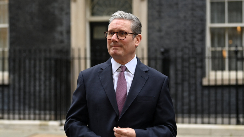 Inggris Pertimbangkan Ikut Perang Melawan Iran Jika AS Turun Tangan